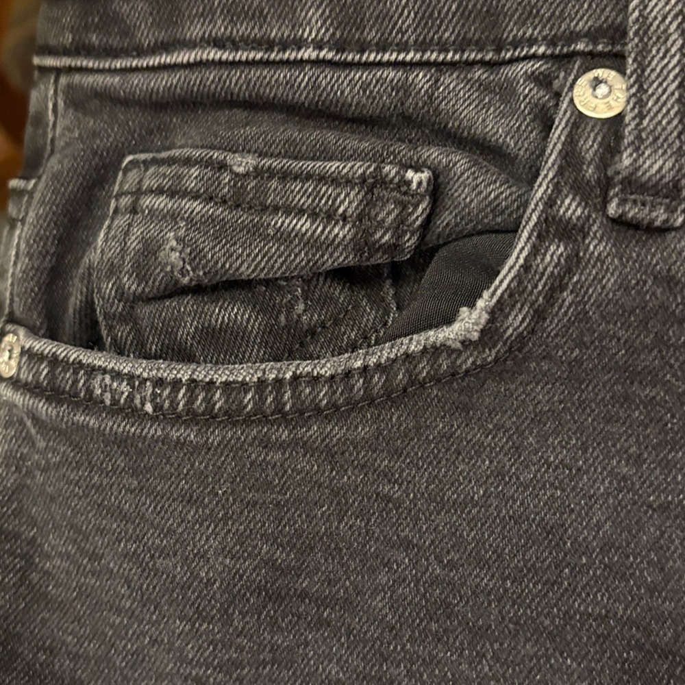 Free People Black About a Girl Ripped‎ HighRise Crop Jean size 30 - Picture 15 of 16